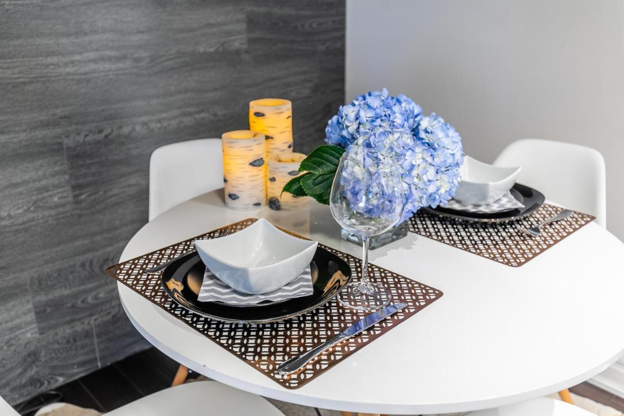Nb Urban Luxury Suites Toronto Bagian luar foto