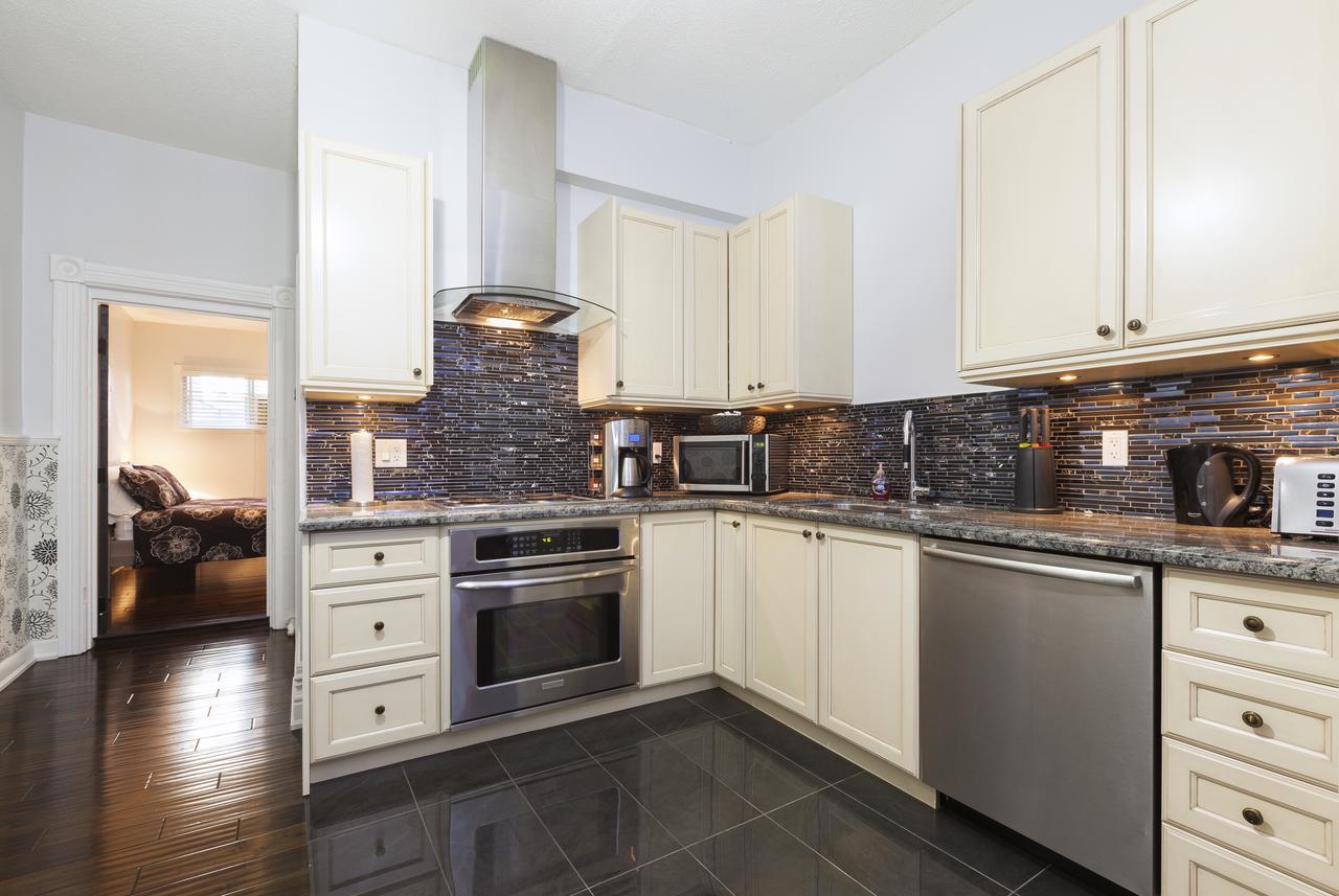 Nb Urban Luxury Suites Toronto Bagian luar foto